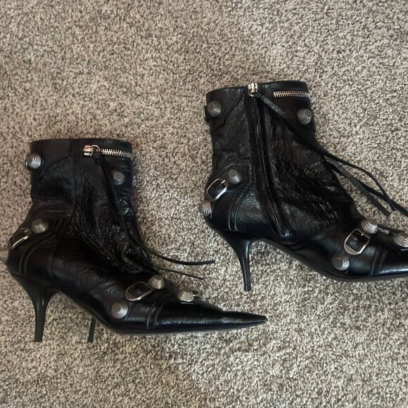BALENCIAGA Cagole 50 Studded Buckled Kitten Heel Ankle Bootie Boots Black $1750 - Picture 1 of 2